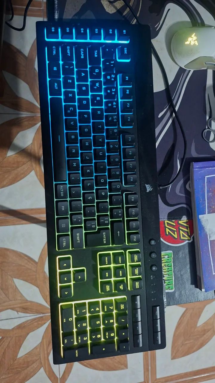 Teclado CORSAIR K55 RGB PRO (usado) - Foto 2