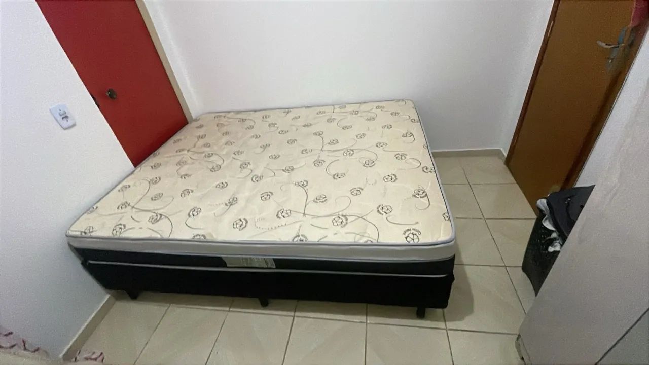 Cama box queen 