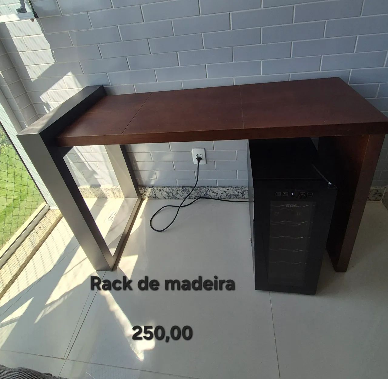 Vendo Rack madeira