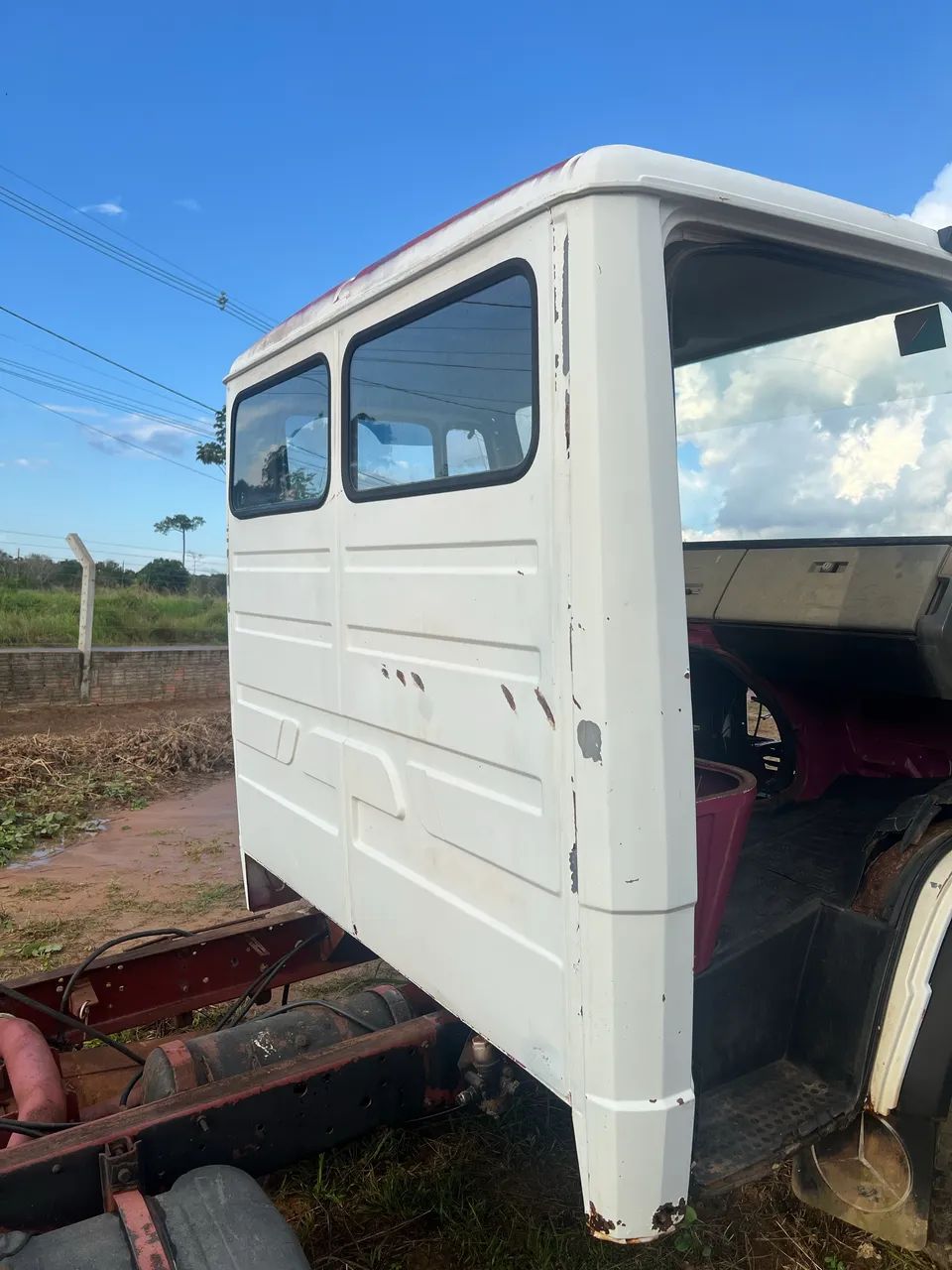 Cabine do caminhão 710 - Foto 4