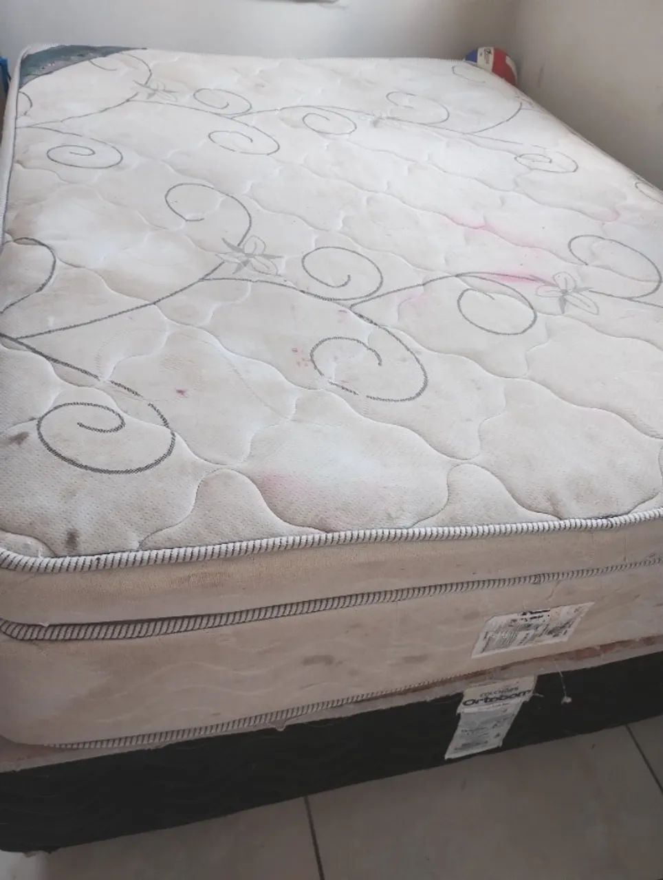 Cama king Ortobom, com base e pés  - Foto 2