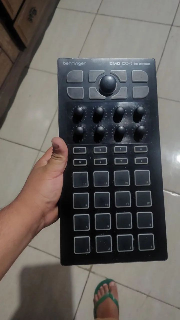 BEHRINGER CMD DC 1  - Foto 2