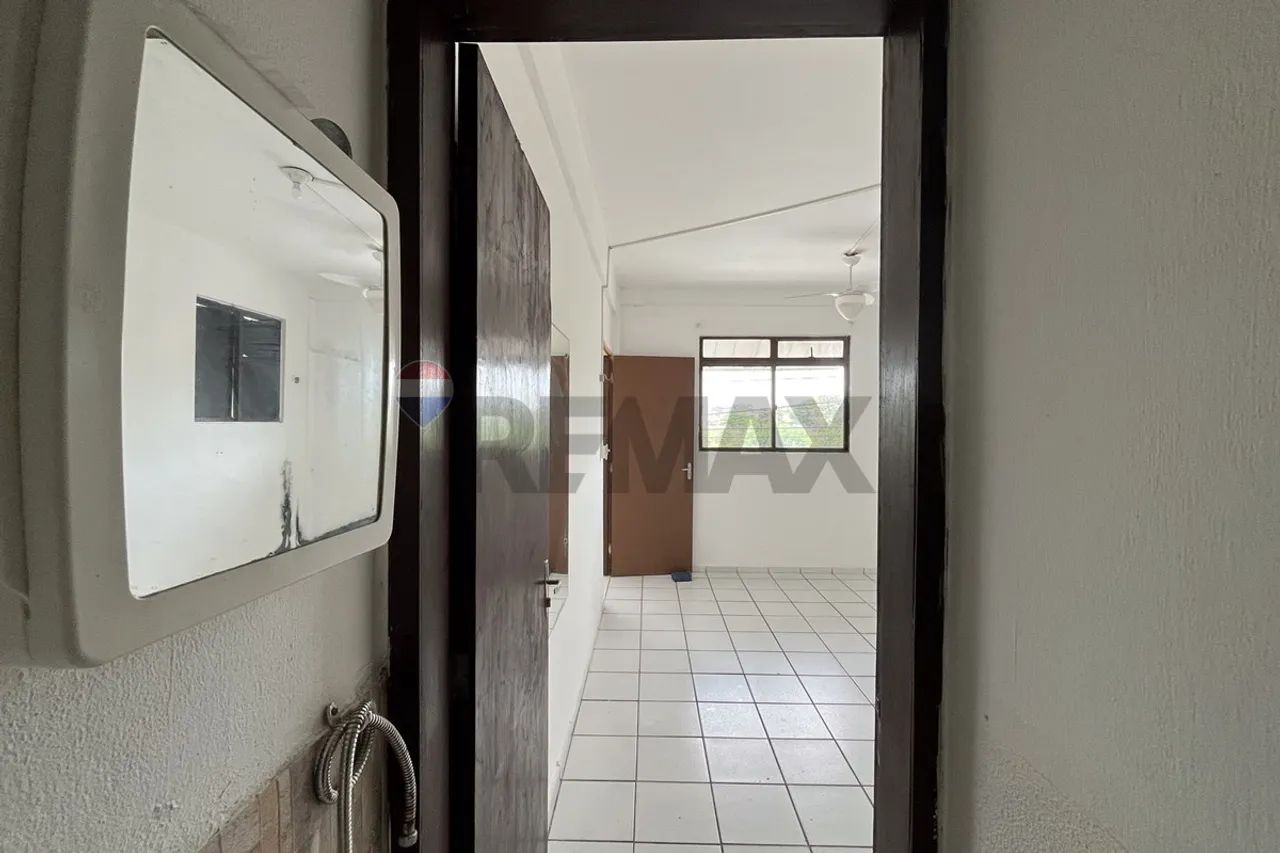 "Kitnet em Ponta Negra: Conforto e Praticidade" - Foto 2