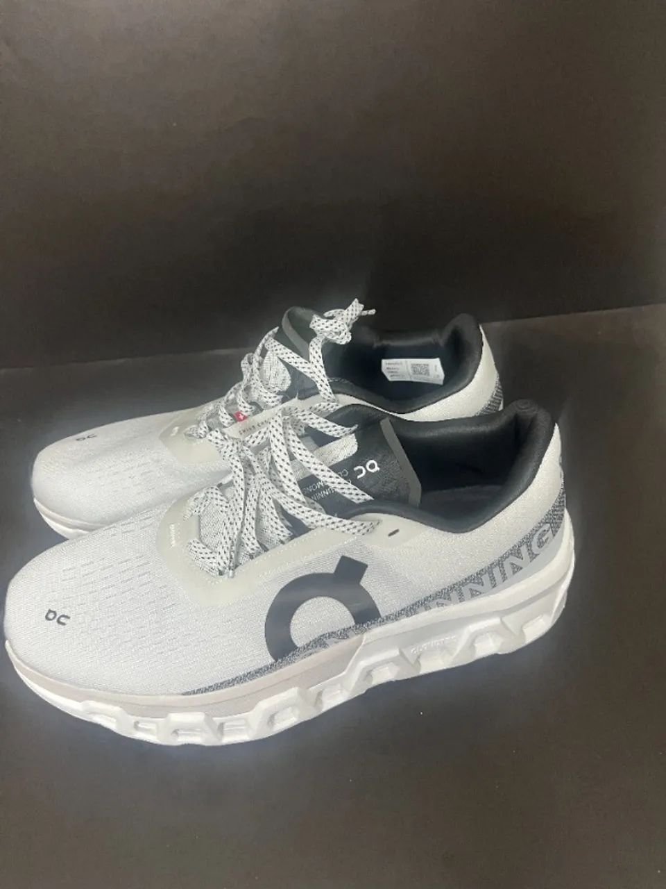Tenis On Cloudmonster  42