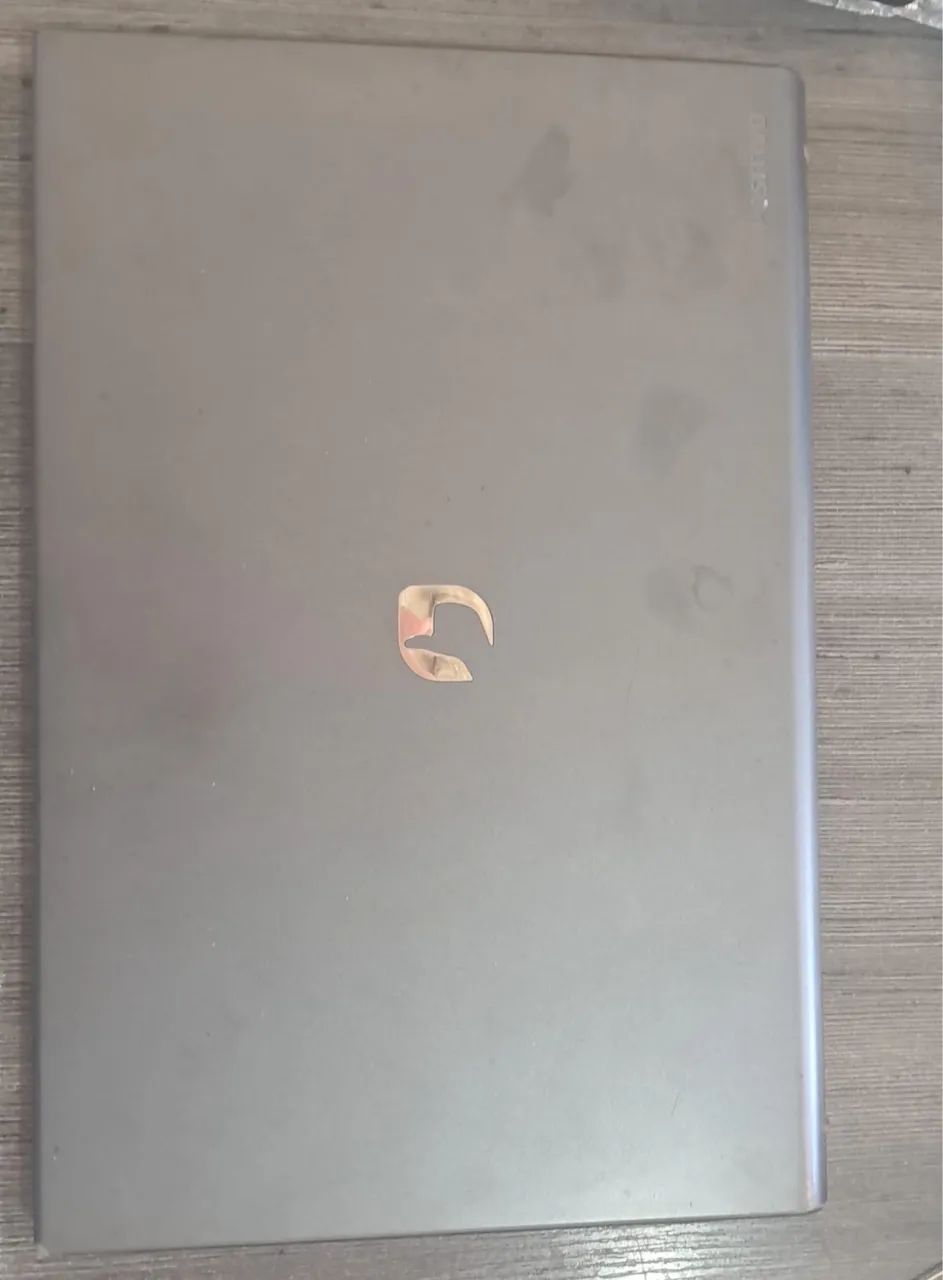 Notebook positivo usado em boas condições 