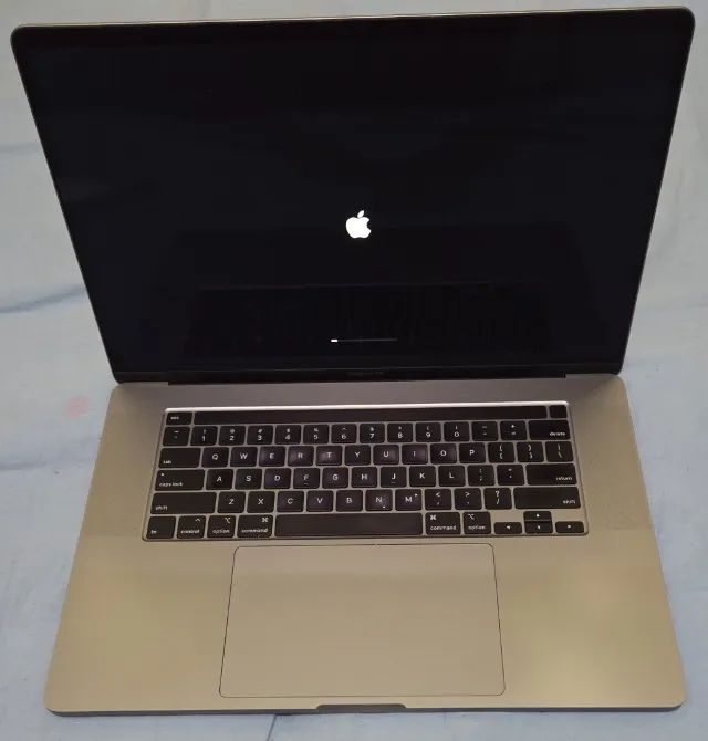 Macbook Pro 16 2019 Intel Core i9, 16GB, SSD 1TB, MacOS Sequoia