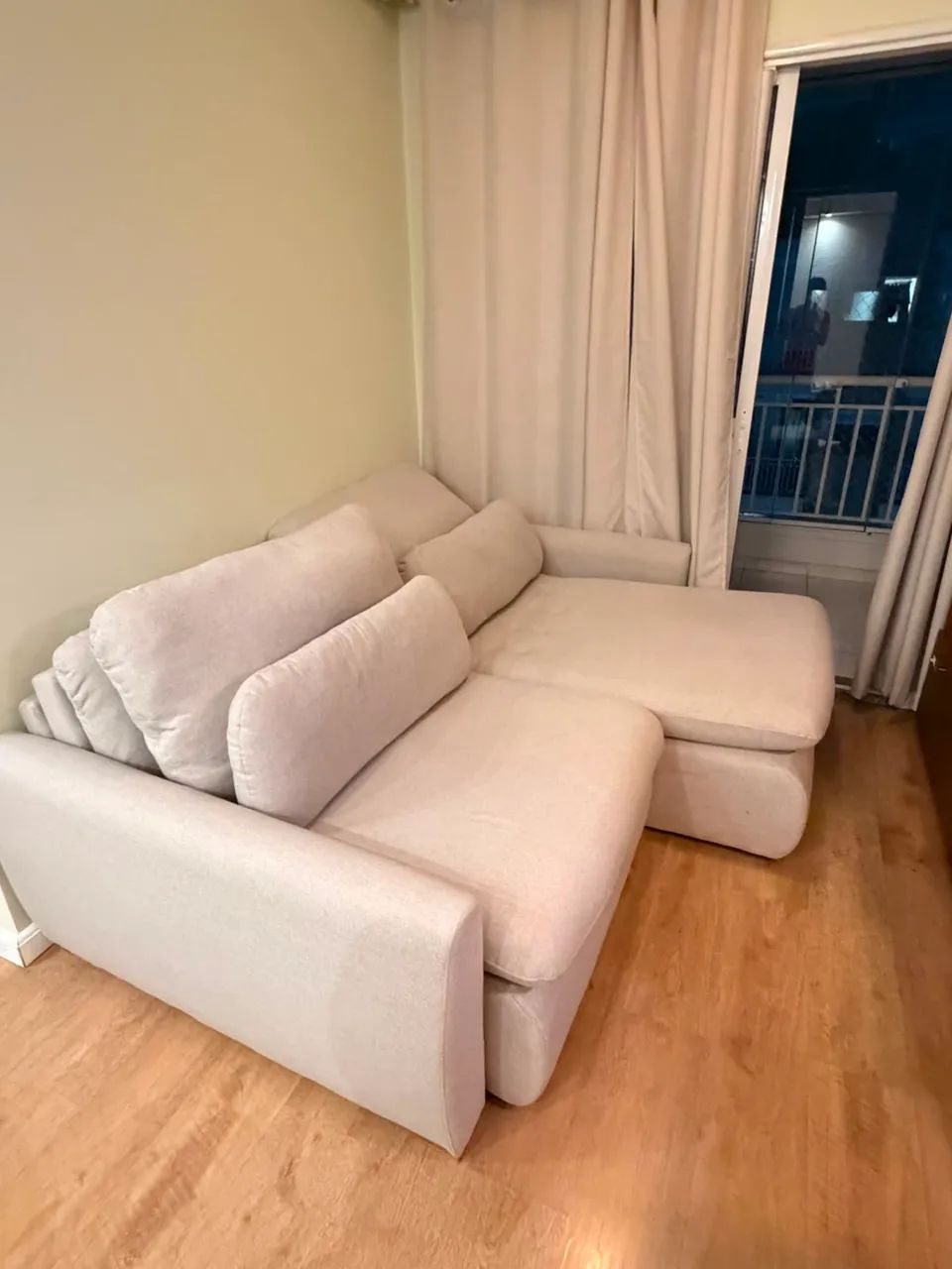     Sofá 3 lugares seminovo - excelente estado - Foto 3