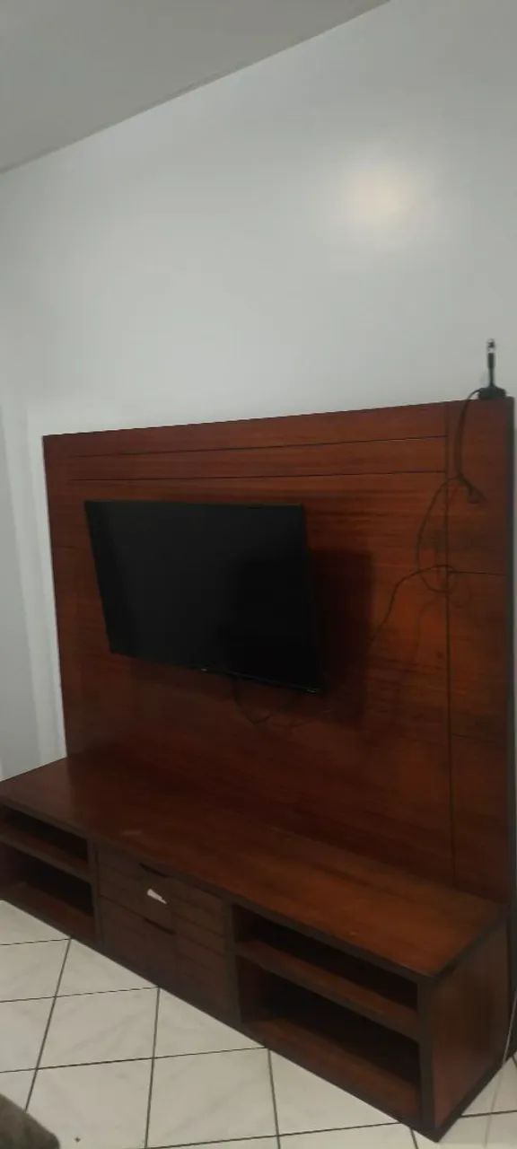 Vendo hack muito bonito cor madeira 500,00