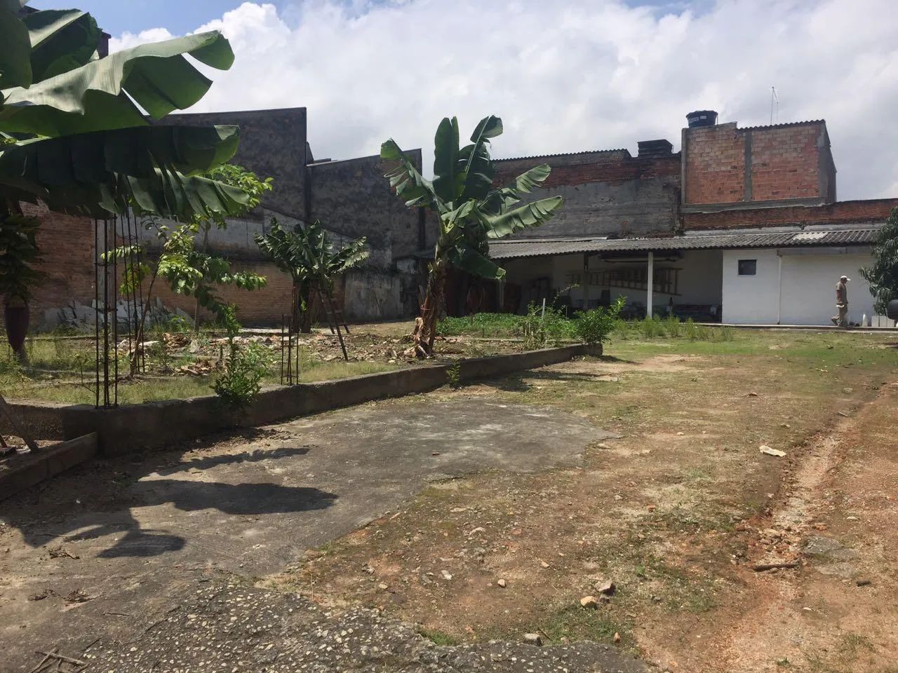 Terreno Comercial com Edícula a Venda - Foto 3