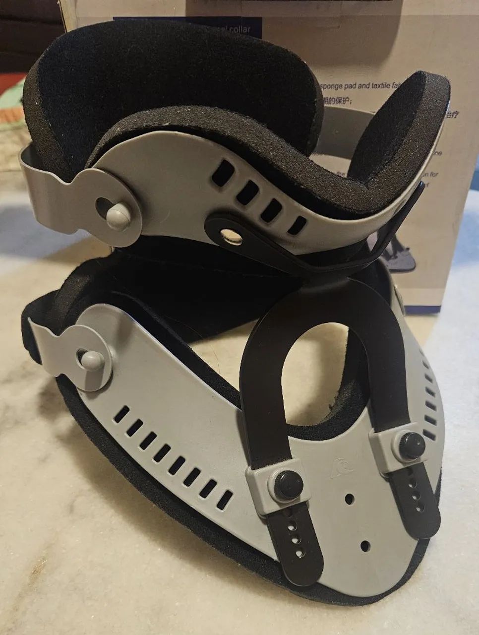 Suporte Cervical Ajustável