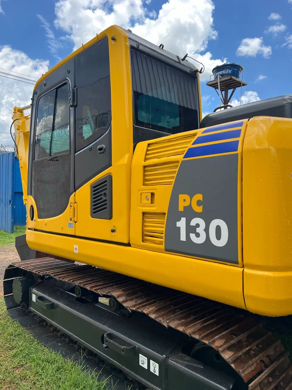 ESCAVADEIRA PC130-8 - SEMINOVA 2021 - Foto 6