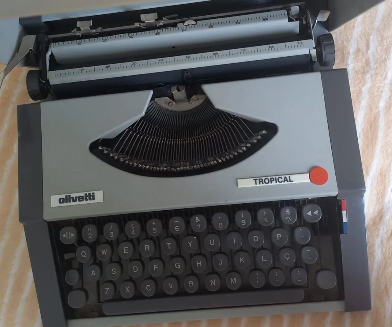 Máquina de escrever Olivetti Relíquia  - Foto 3