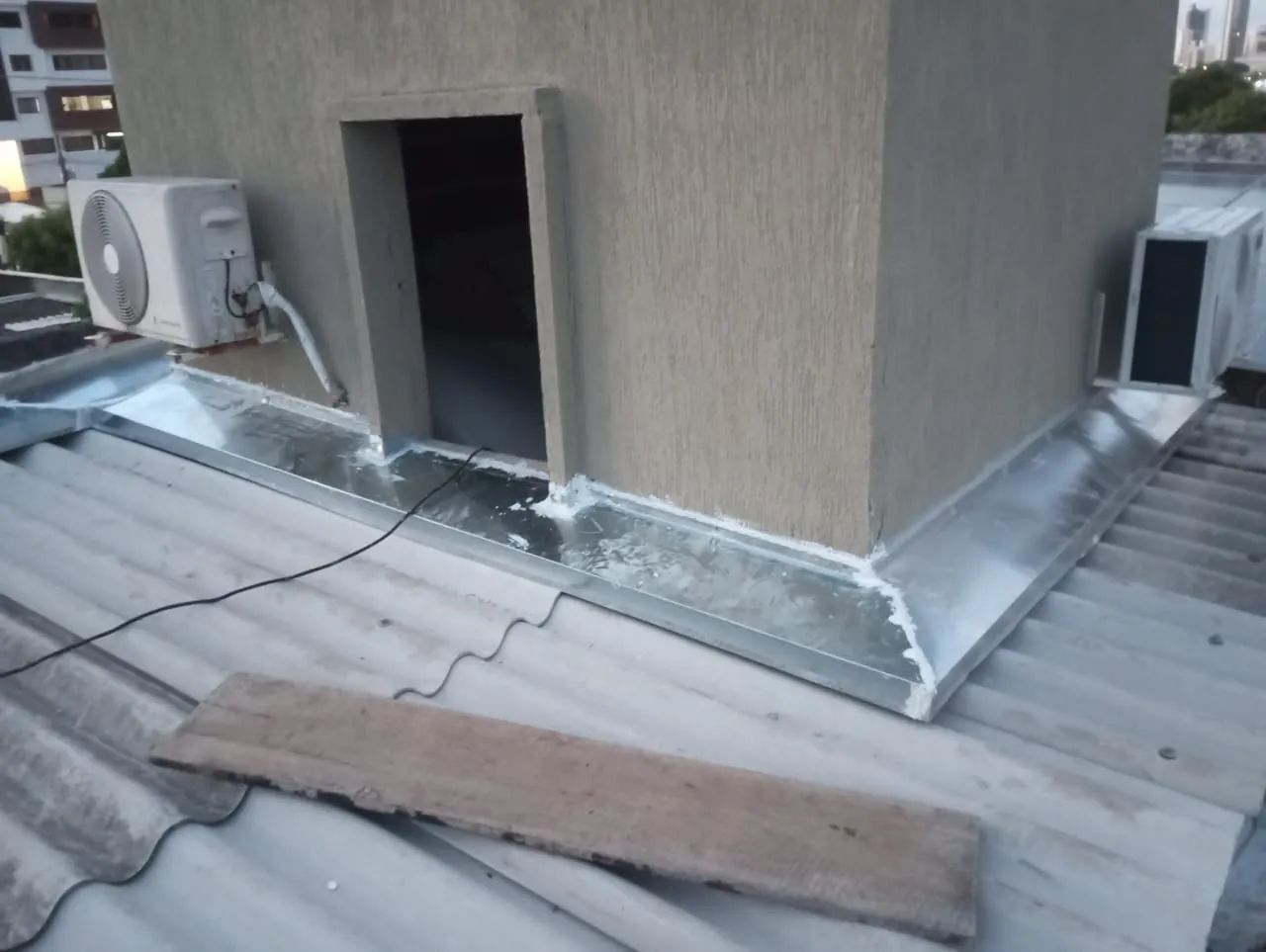 Instalador de calas e rufos 