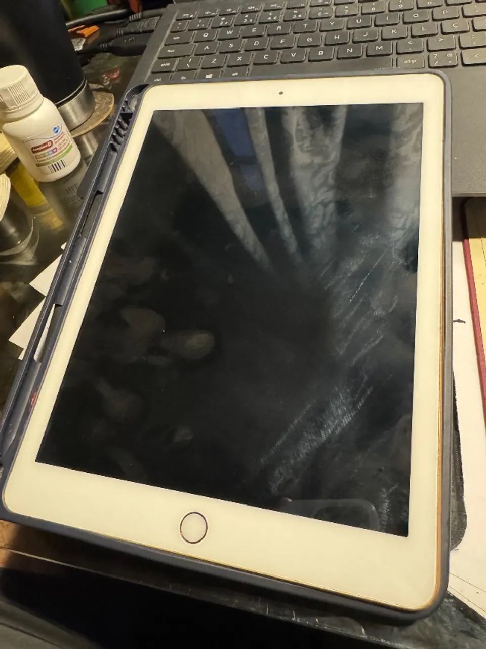 iPad 6° (6th Generation) Wi-Fi 32GB Gold - Foto 2