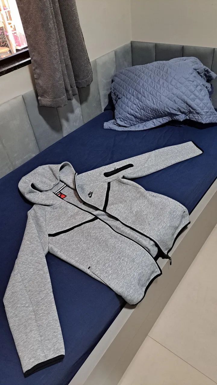 Nike Tech cinza P