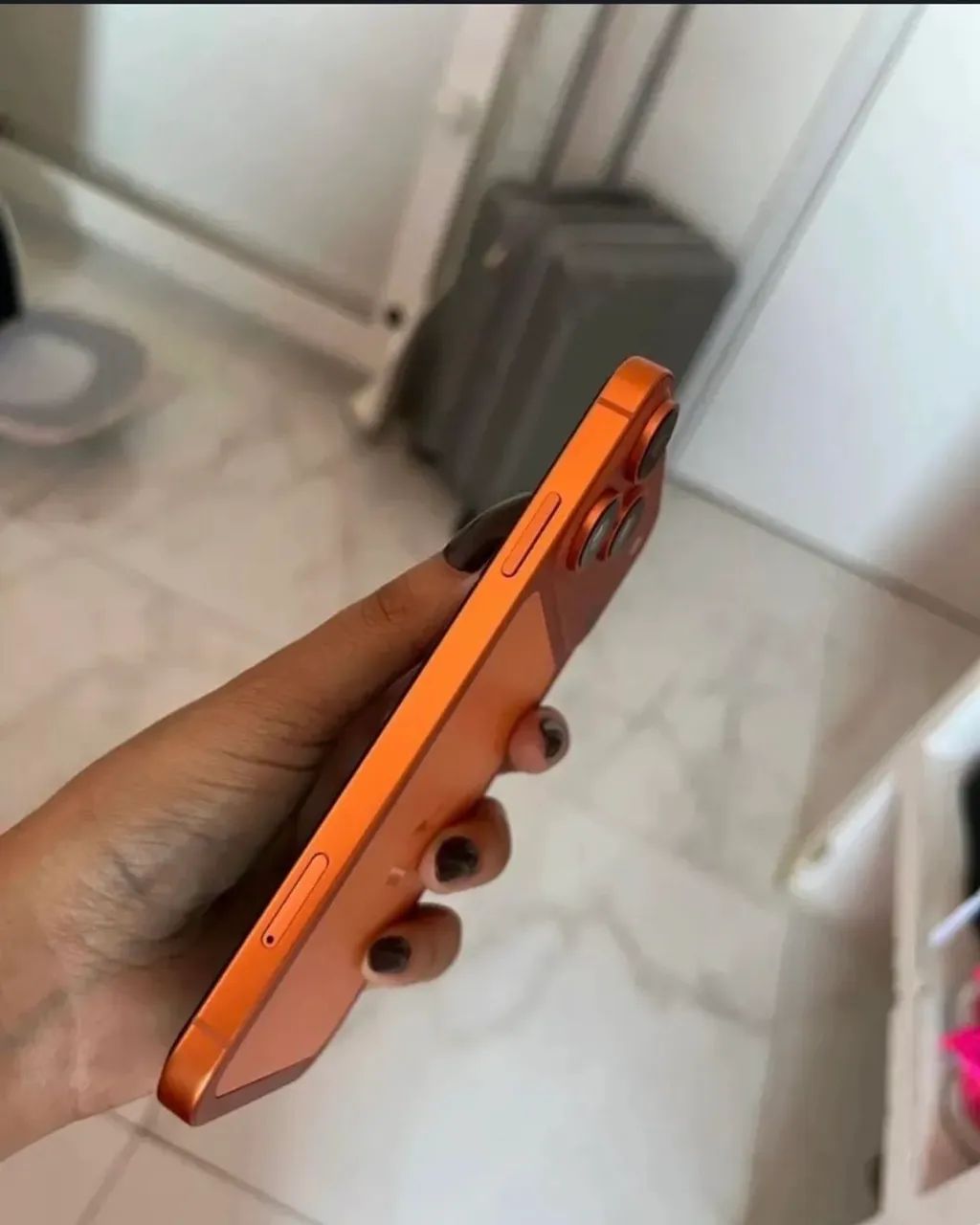 Vendo iPhone XR carcaça do 17 pro - Foto 2