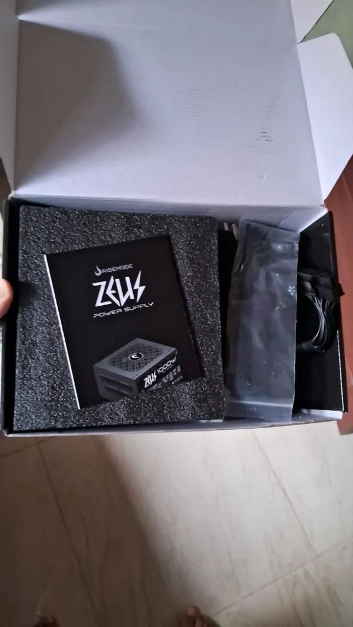 Fonte Rise Mode Zeus 500w nunca usada - Foto 3