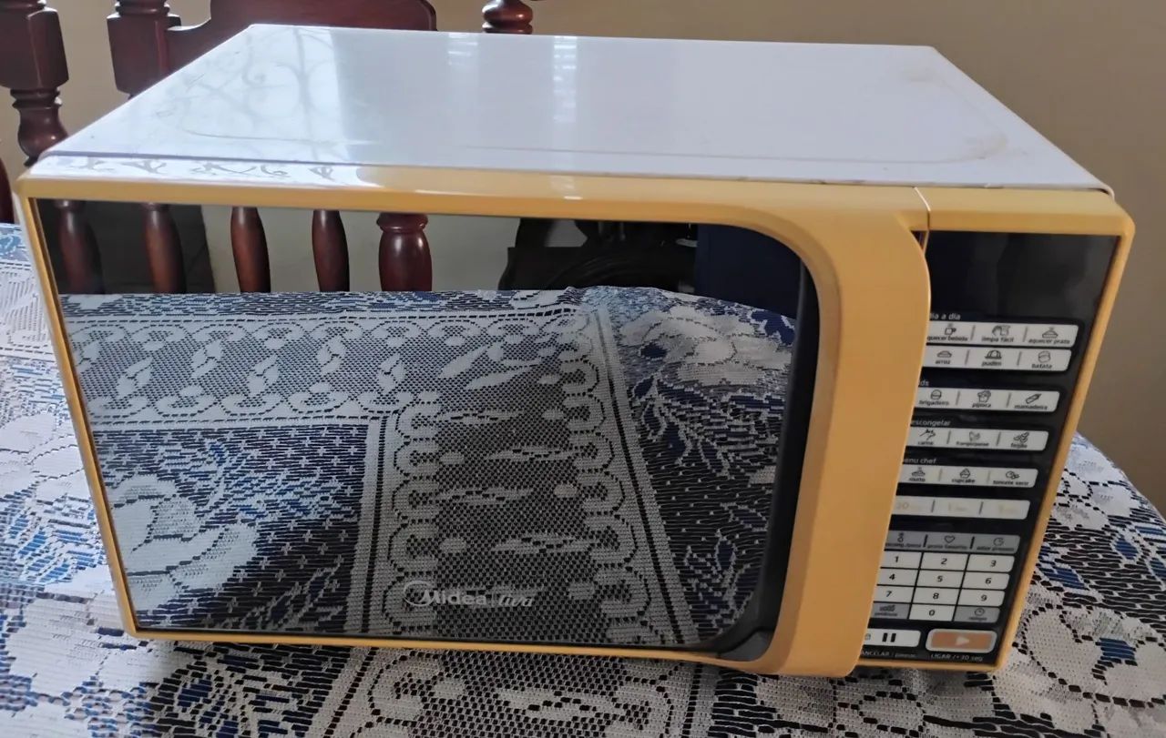 Micro-ondas Midea (não funciona).