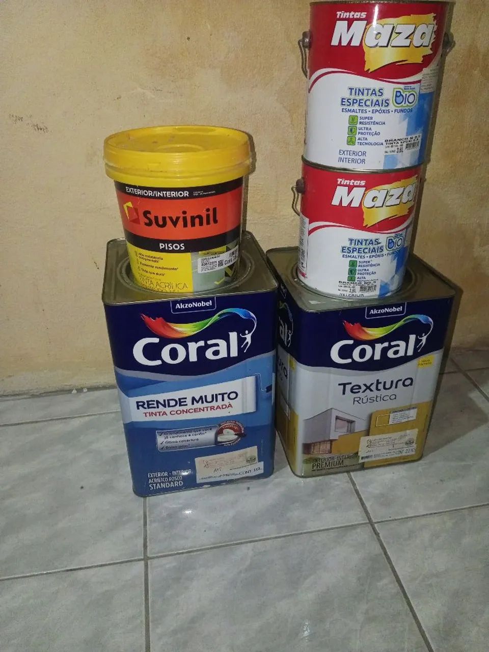 TINTAS CORAL.