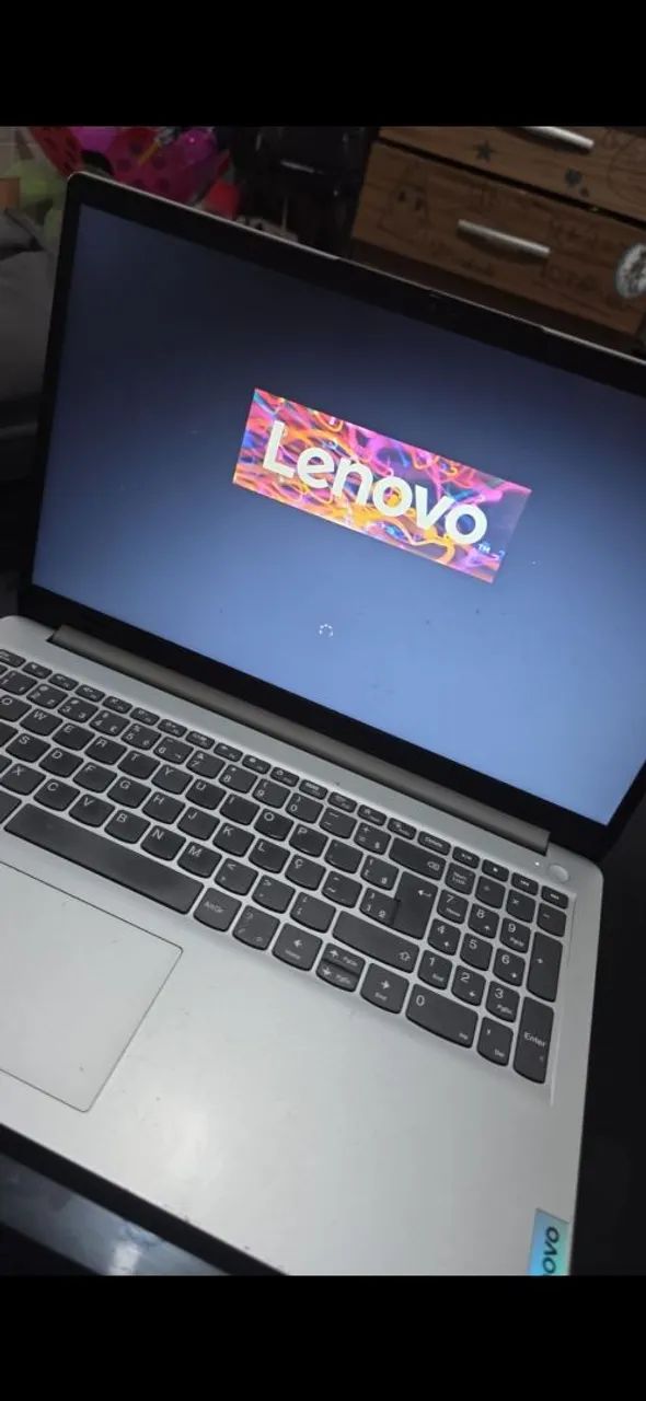 Notebook Lenovo Ryzen 5 7520U 8GB SSD 256GB + Carregador Original