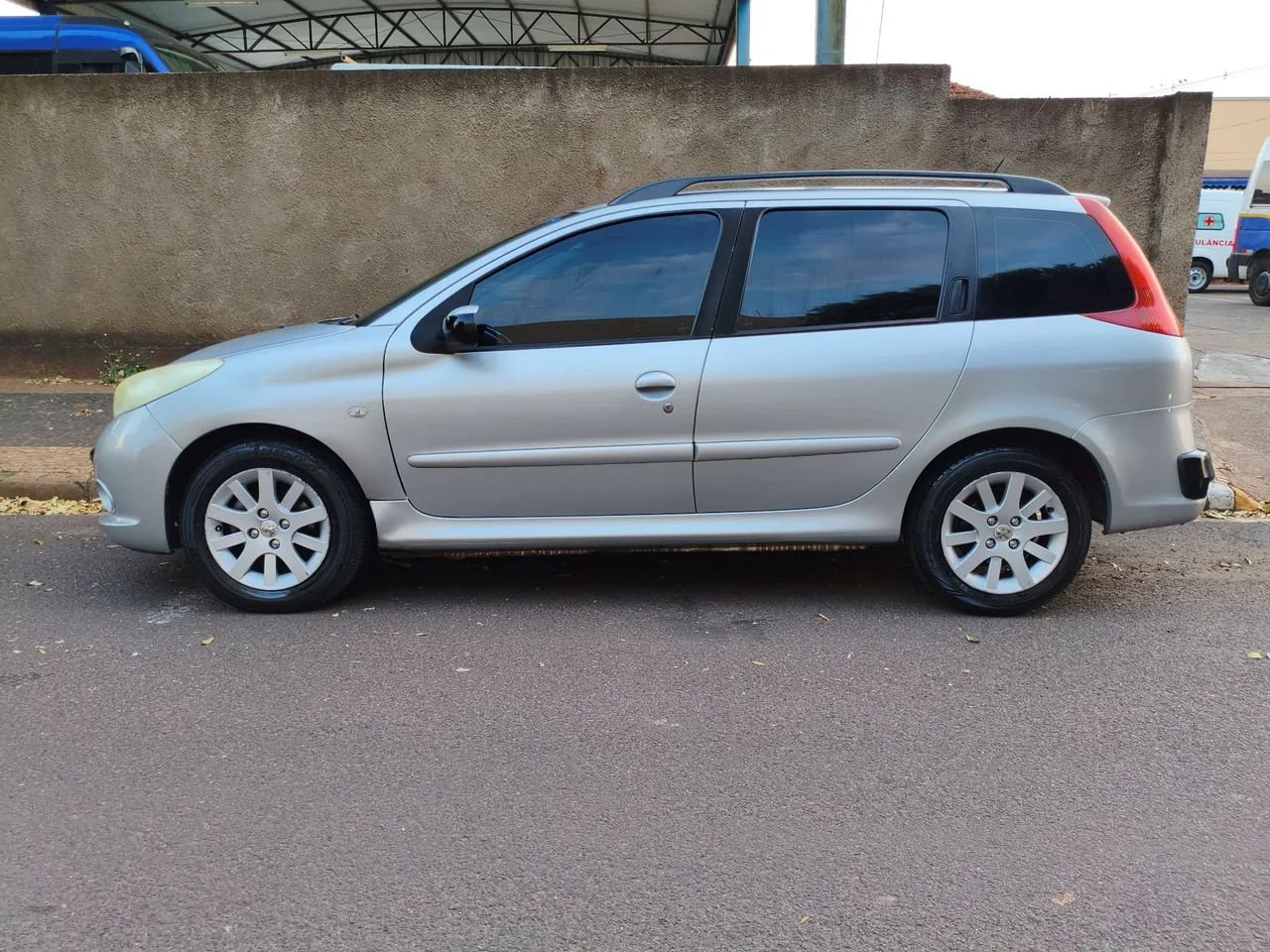 Peugeot 207 207 SW XS 1.6 Flex 16V 5p Aut. 2009