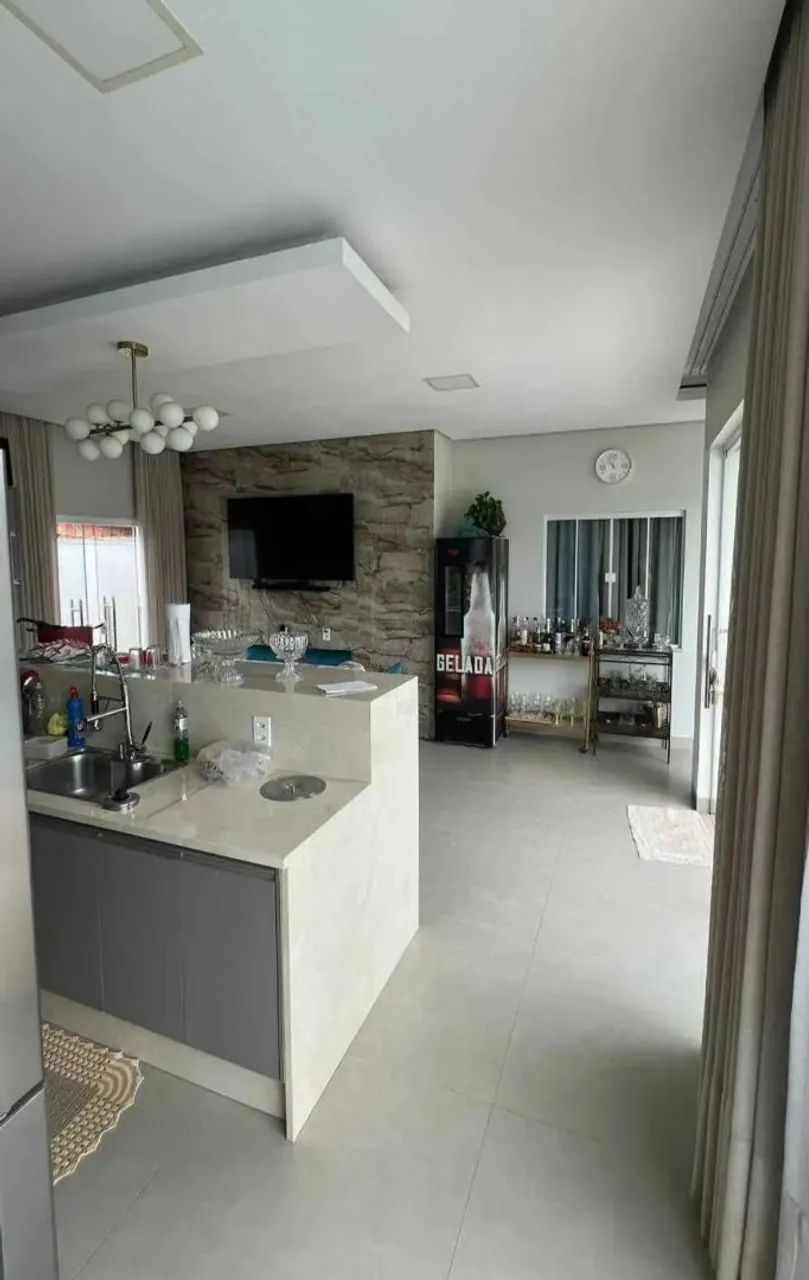 Casa com Piscina - Vendo Urgente! - Foto 4