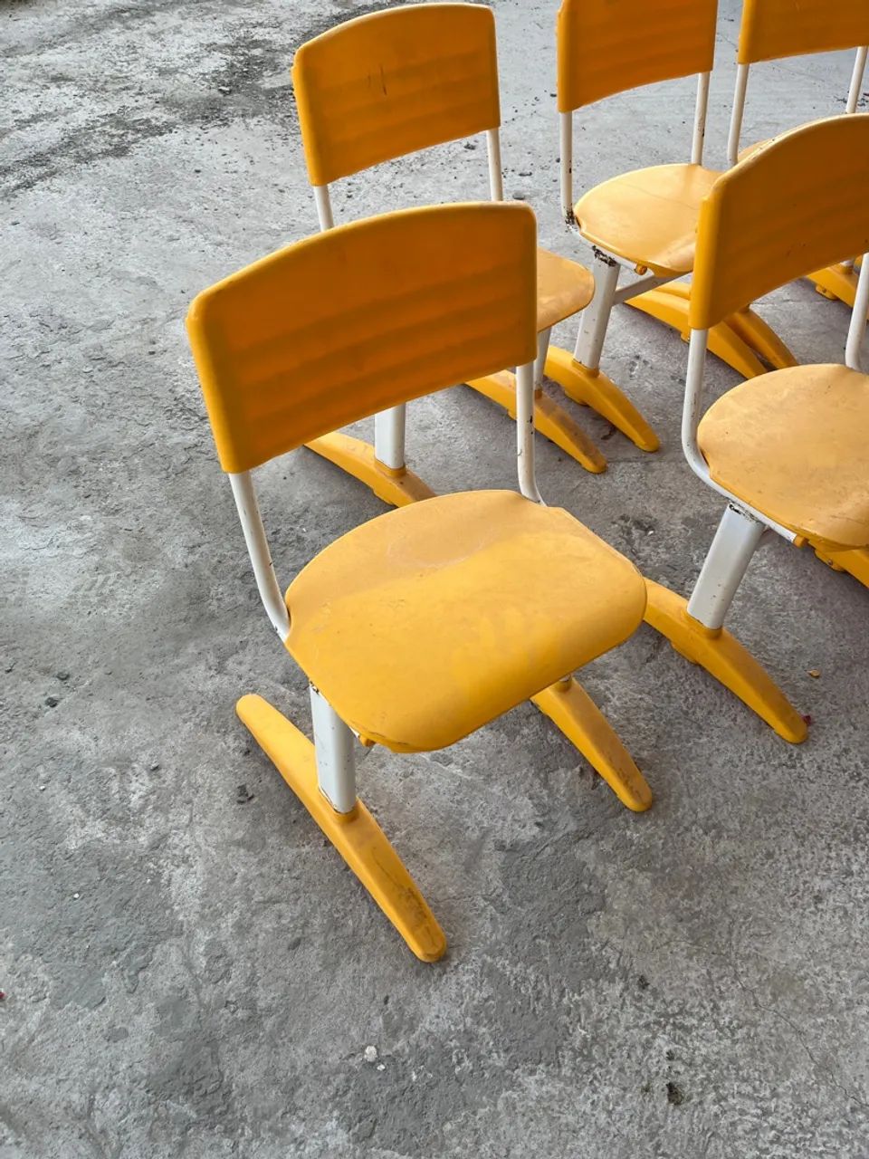Cadeira escolar infantil
