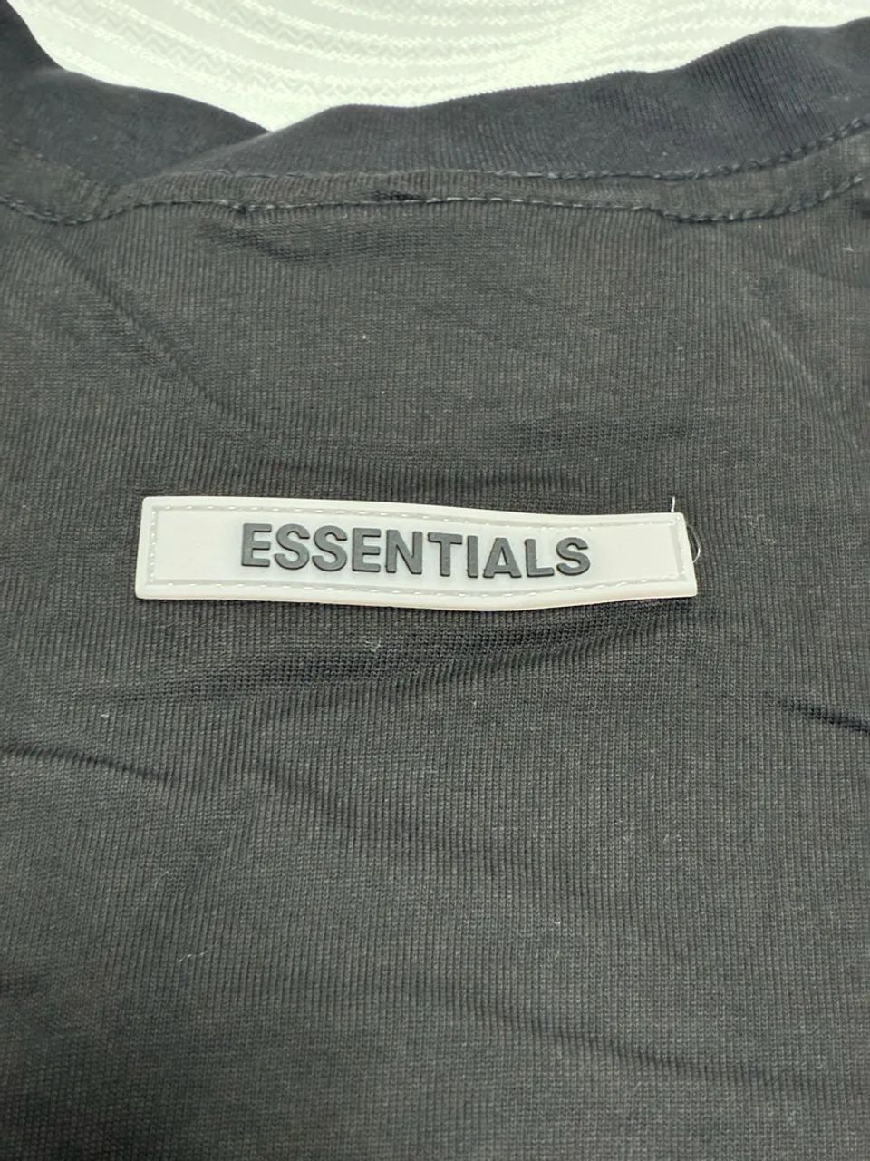 Camiseta Essentials nova tamanho M - Foto 4