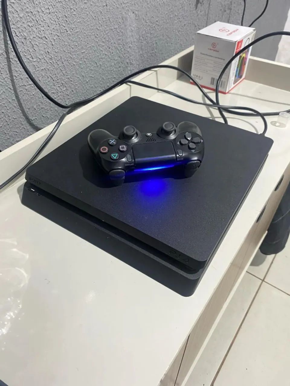 Ps4 slim 500Gb +Caixa e 2 jogos - Foto 2