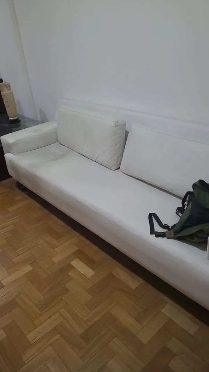 Sofá de couro branco 