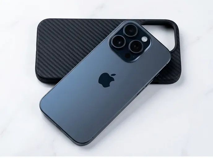 ⭐️ベル⭐️ 海外版 iPhone15 pro 256GB Celular Apple iPhone 15 Pro 256GB 8 GB em Promoção é no Bondfaro