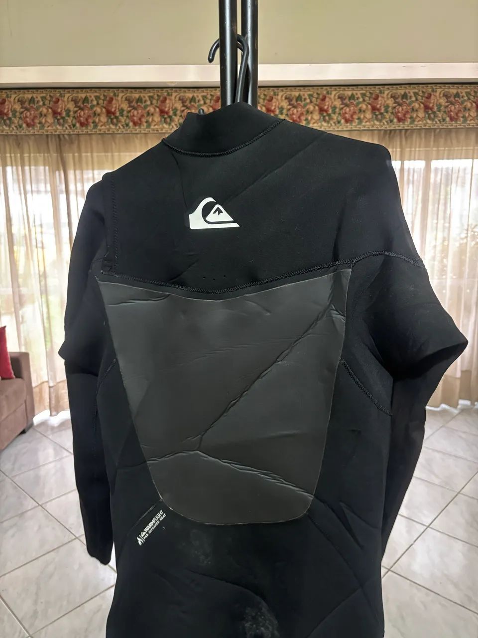 Roupa de borracha Quiksilver preta  - Foto 5