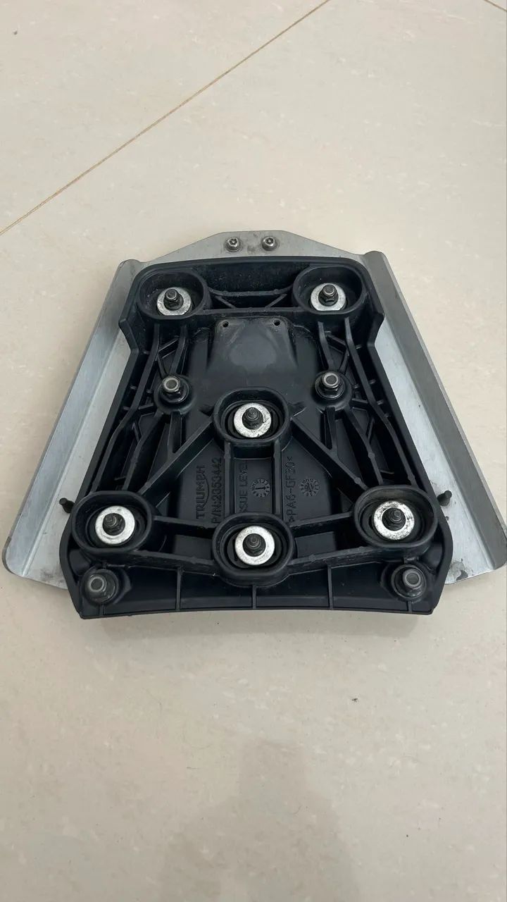 Top Case Bauleto Triumph Original Expedition 42L - Alumínio - com base  - Foto 4