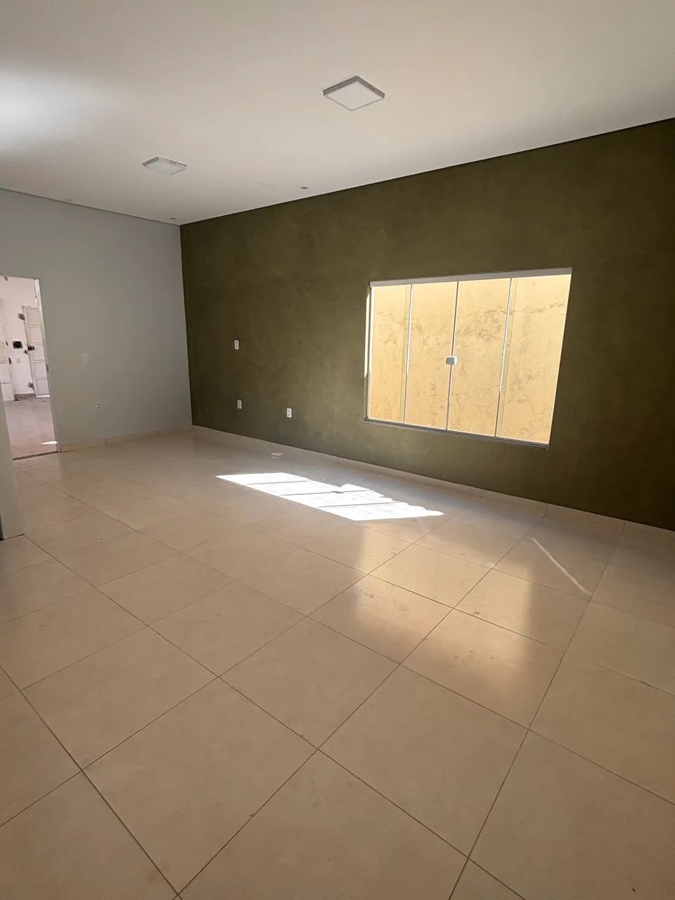 Vendo imóvel recém construído - em lote inteiro 10x25 - Foto 4