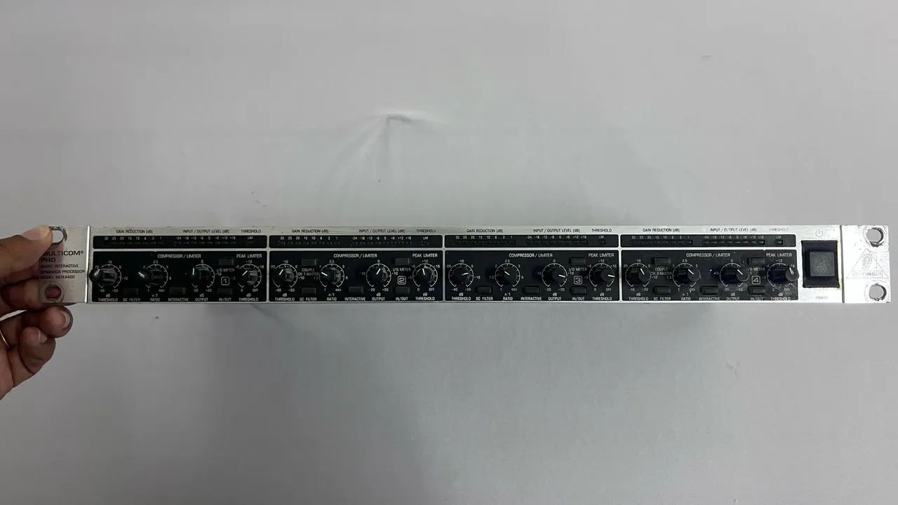 Processador de Áudio Behringer Multicom Pro MDX4400 - Foto 3