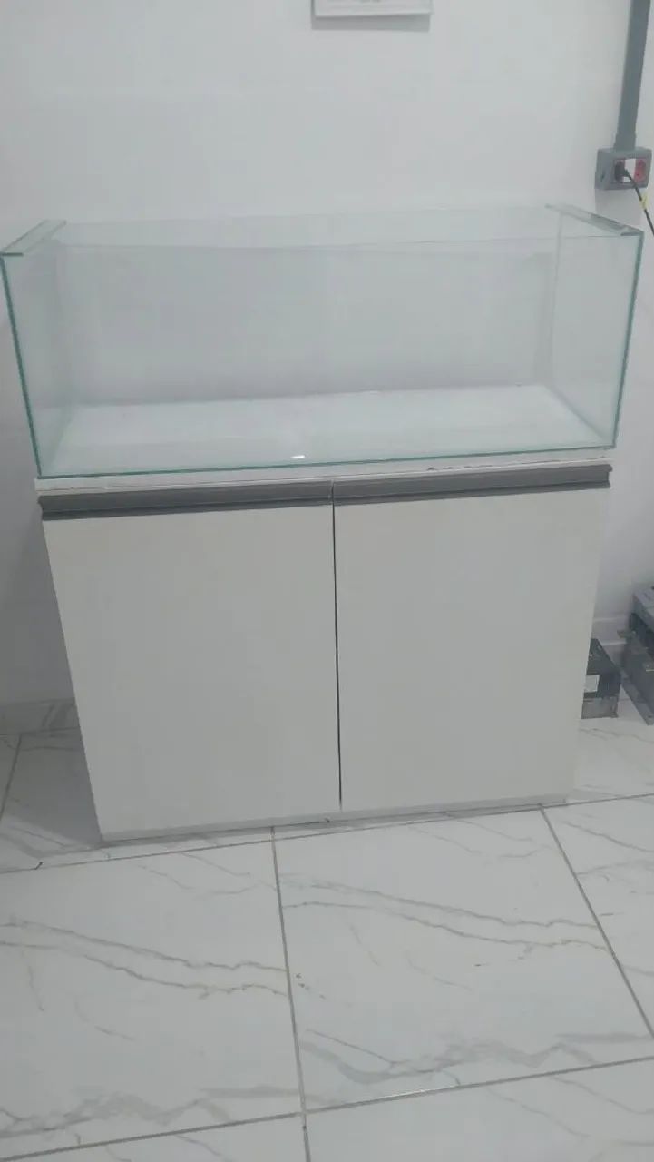 Aquário com movel