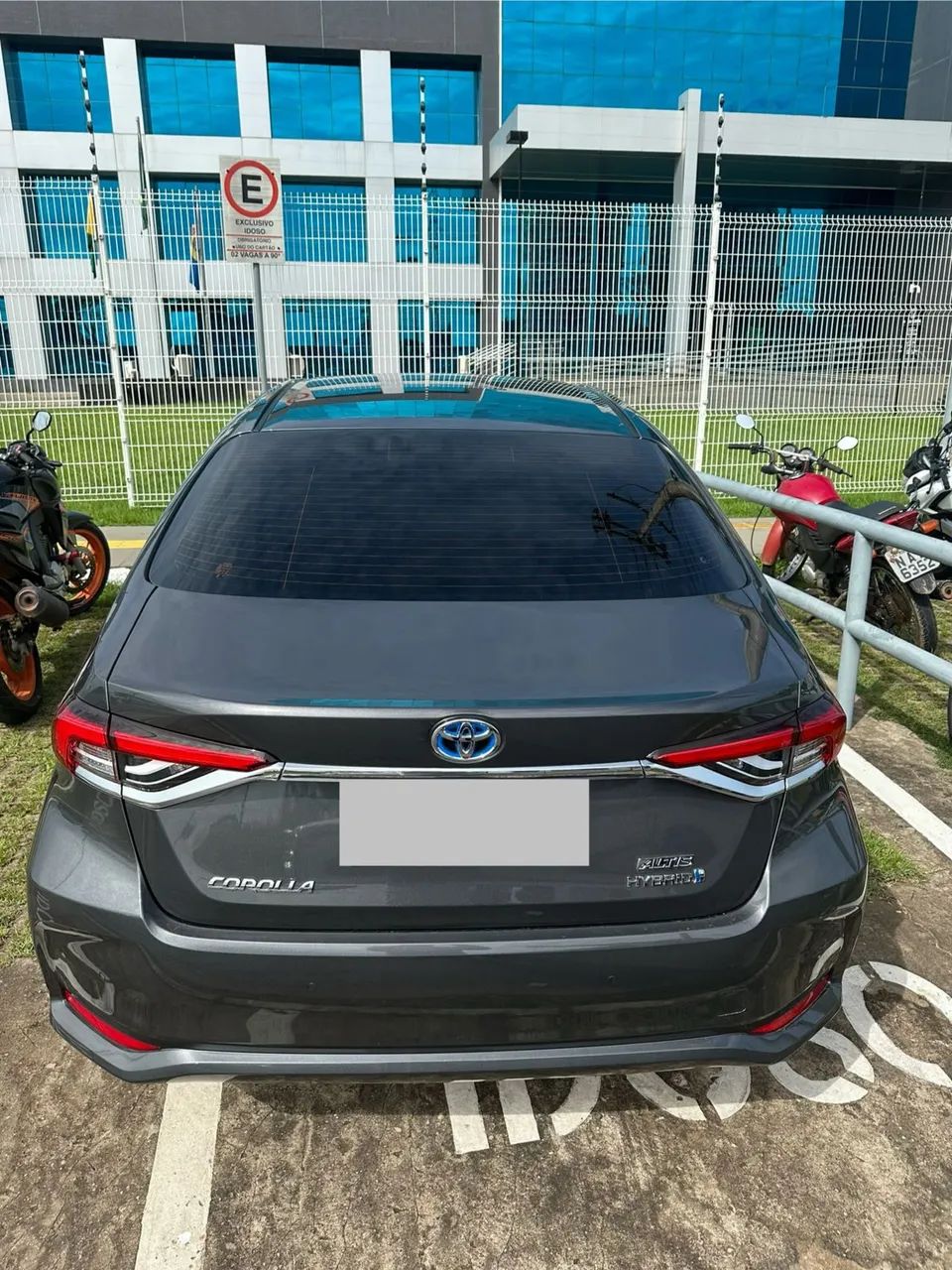 Toyota Corolla Altis Prem. Hybrid 1.8 Flex AUT 2024 - Foto 6