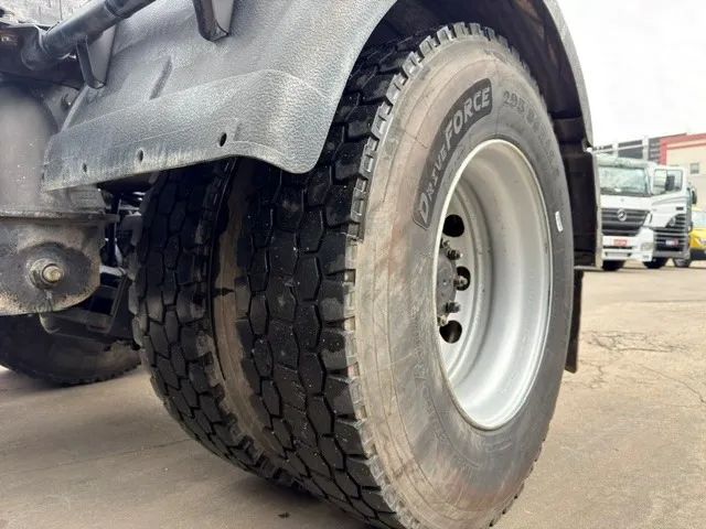 vw 19.360 constellation 4x2  2019 - Foto 5
