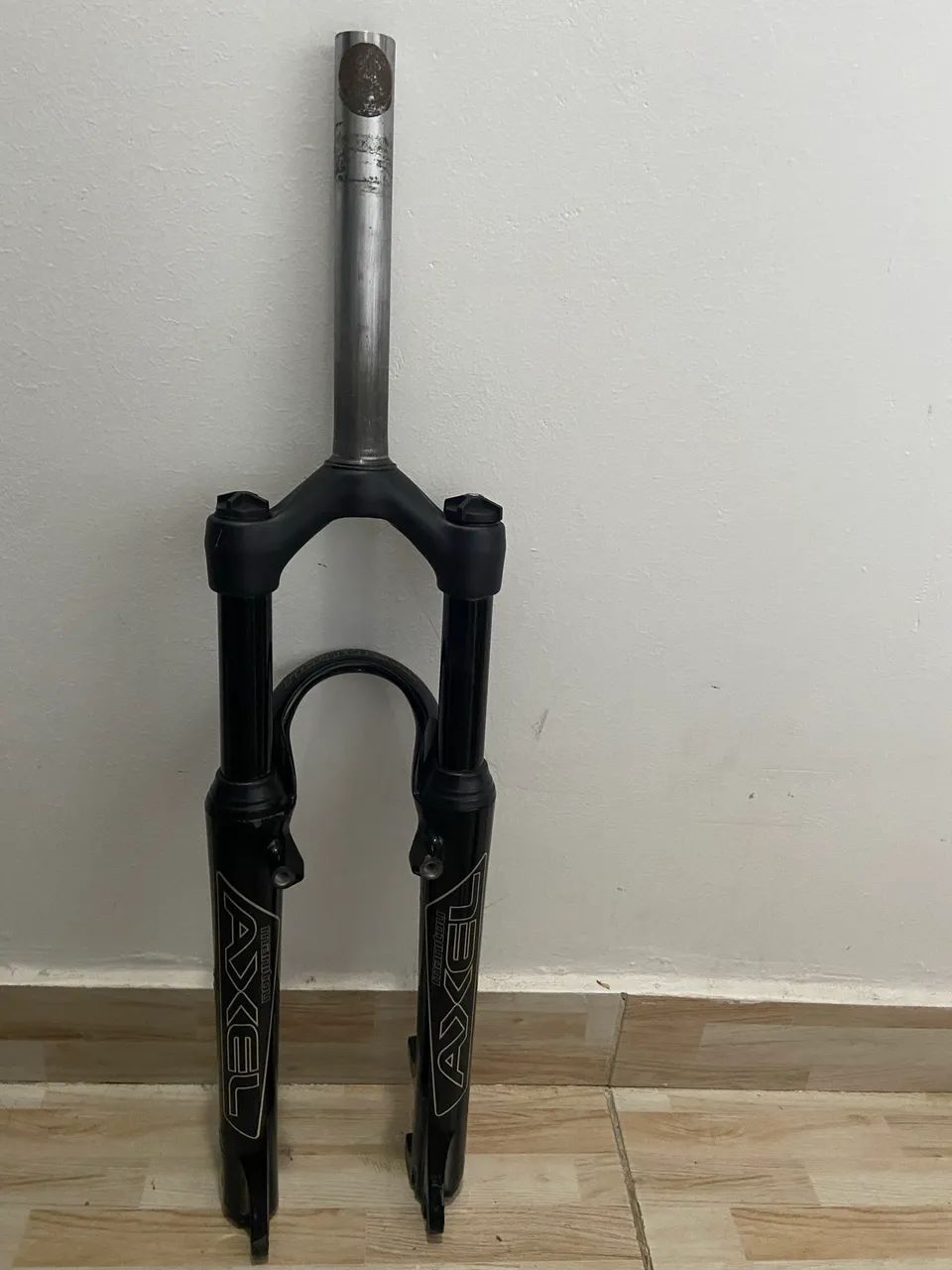 Suspensão manitou axel 100mm