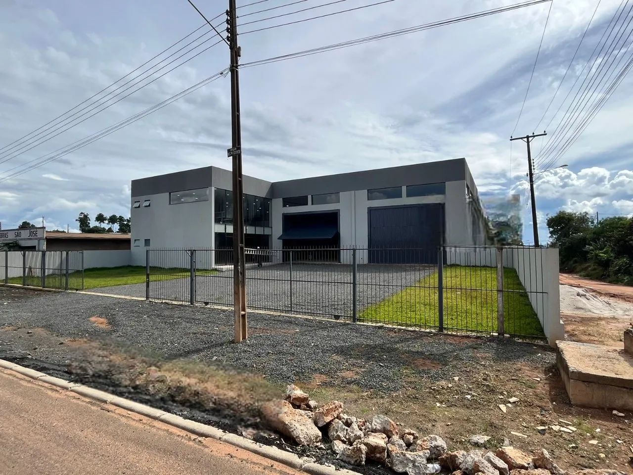 IMÓVVEL COMERCIAL PARA LOCAÇÃO NO CHAPADA