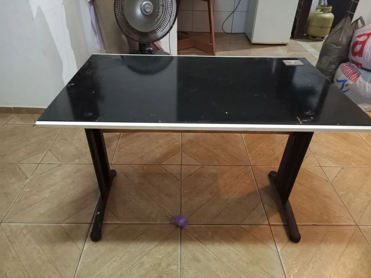 Mesa de diretor/escritório revestida em madeira e alumínio. - Foto 5