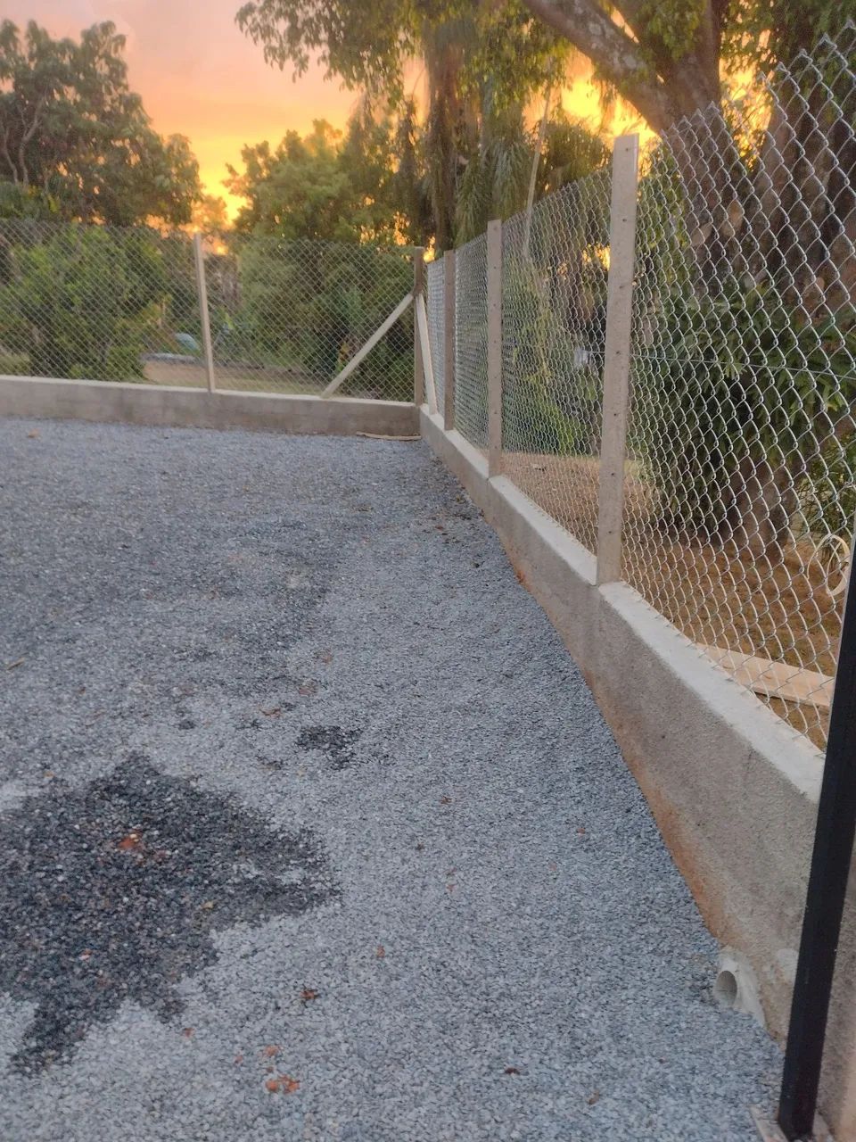 Fabricação e construção e instalação de alambrado galvanizada  - Foto 3