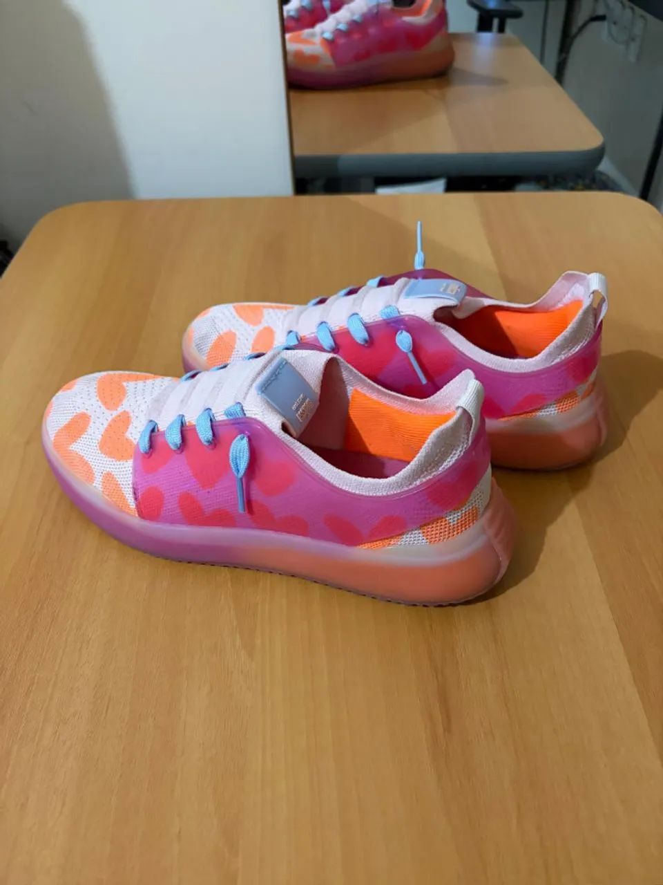 Tênis Melissa Urban Rosa e Laranja - Foto 4