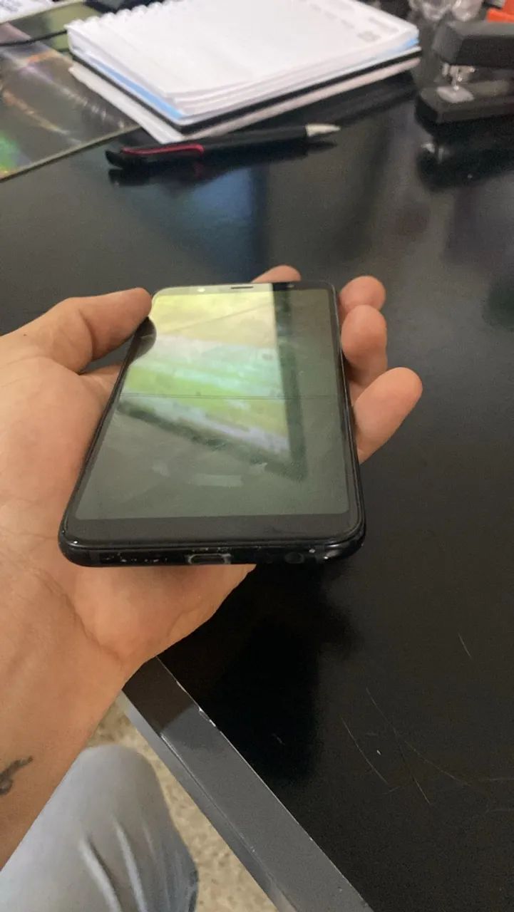 Vende se celular ! Em ótimo estado !