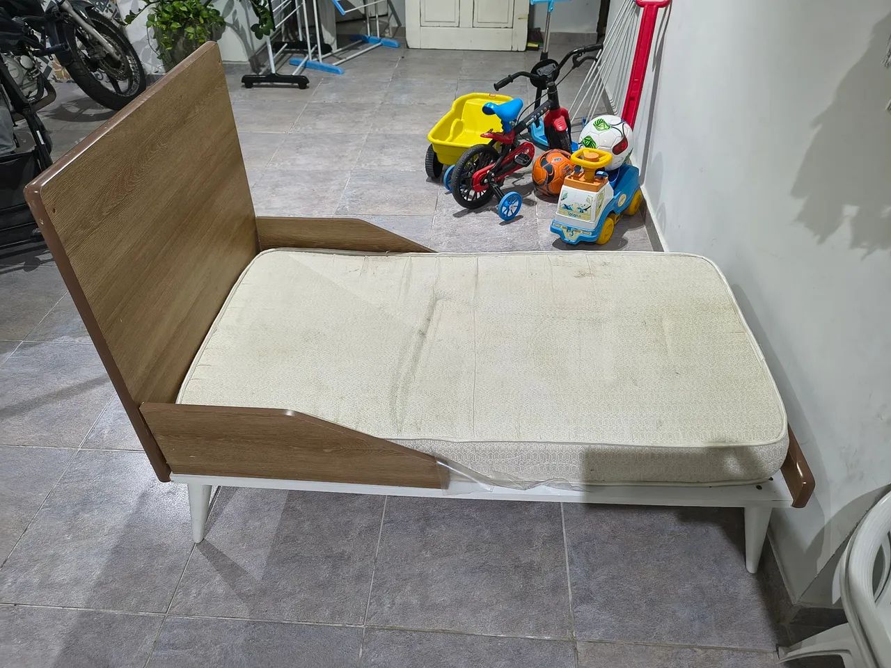 Berço/Cama San Remo retrô branco com freijo - Foto 2