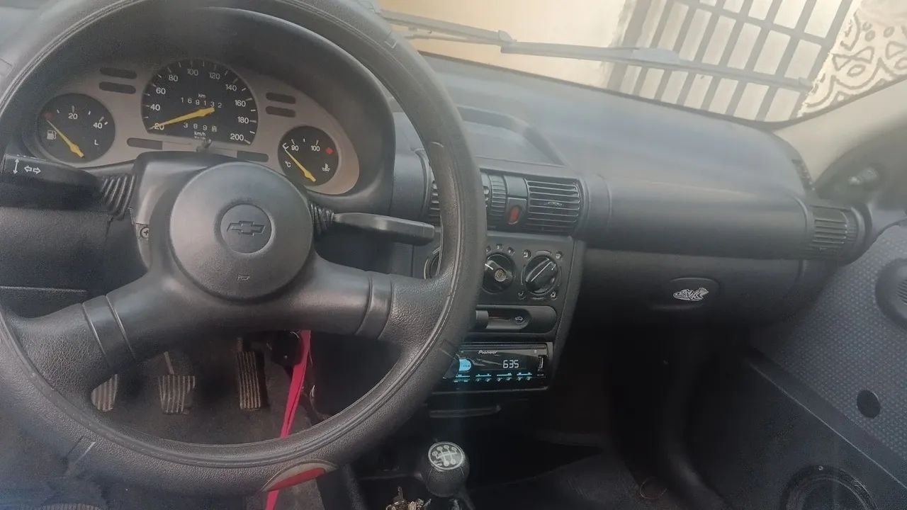 Chevrolet Corsa Super 1.0 MPFI / 2P E 4P 1999