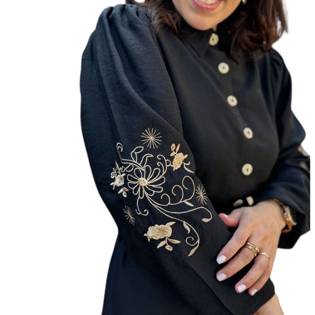 Vestido preto bordado nunca usado  - Foto 2