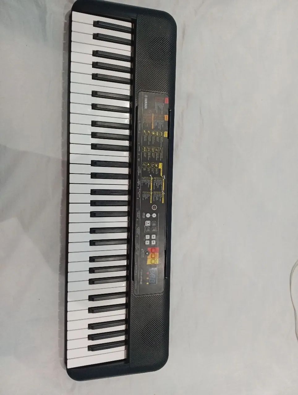 Teclado Yamaha PSR-F52