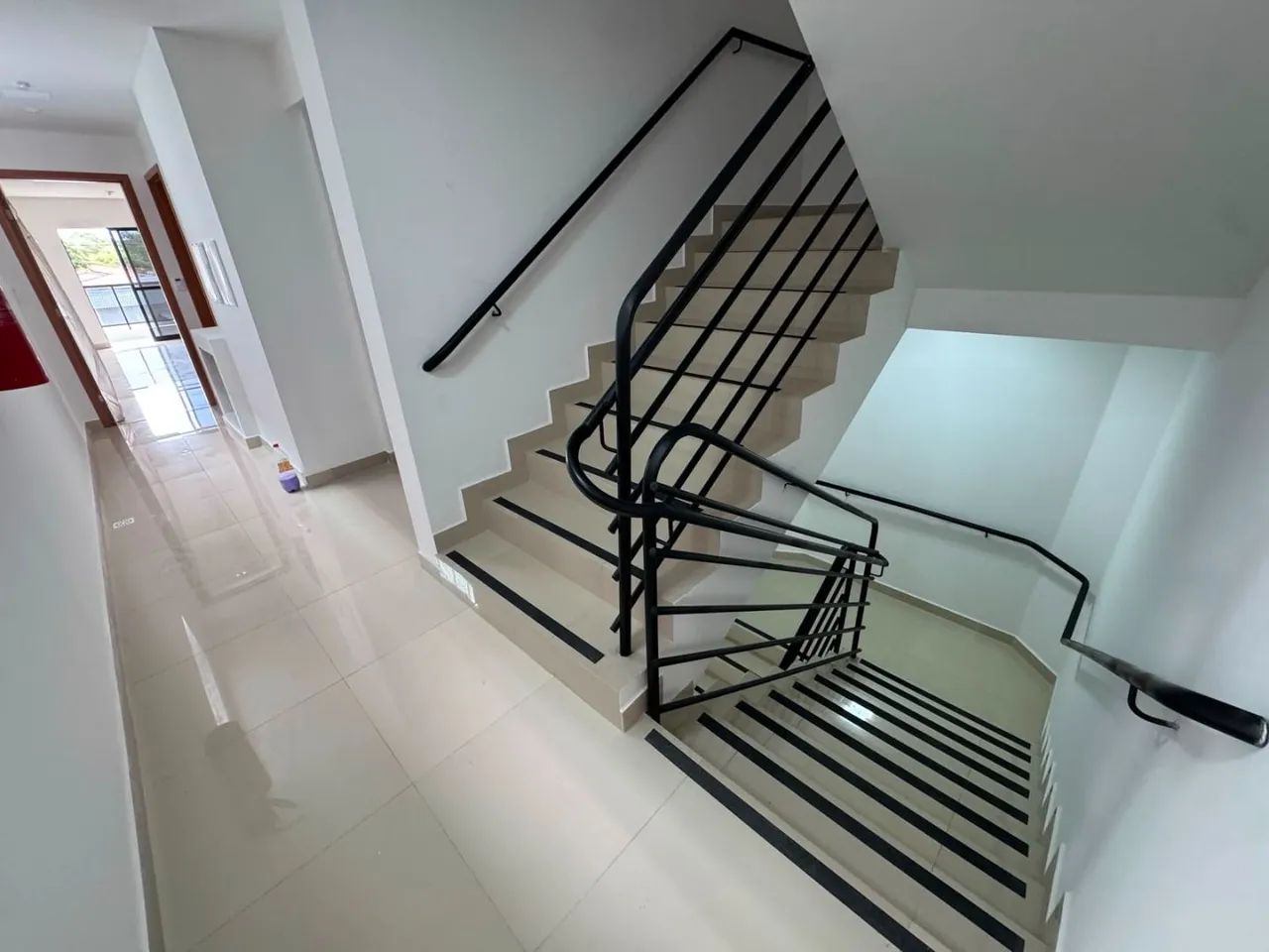Apartamento com 3 dormitórios prédio com elevador à venda, 75 m² Prédio com Elevador por R - Foto 2