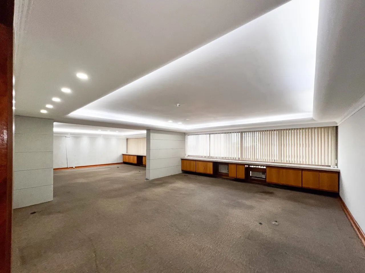 Conjunto comercial de 245 m² para locação na Enseada do Suá - Foto 3